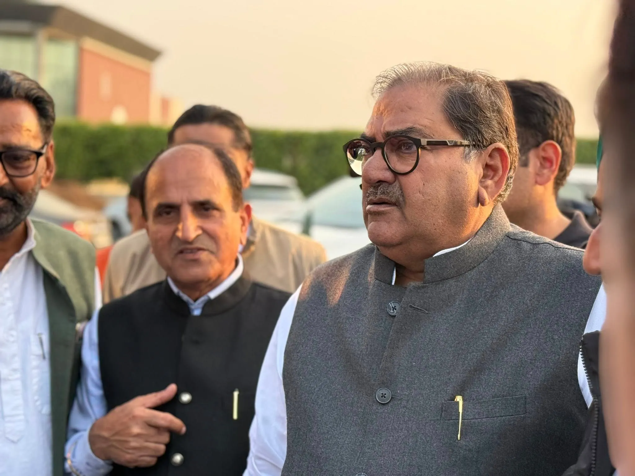 अभय बोले - 23 साल बाद कैसे याद आया कि तुझे 'जूतों' से पिटा था', ये सब षडयंत्र है सबको लीगल नोटिस दिया जाएगा