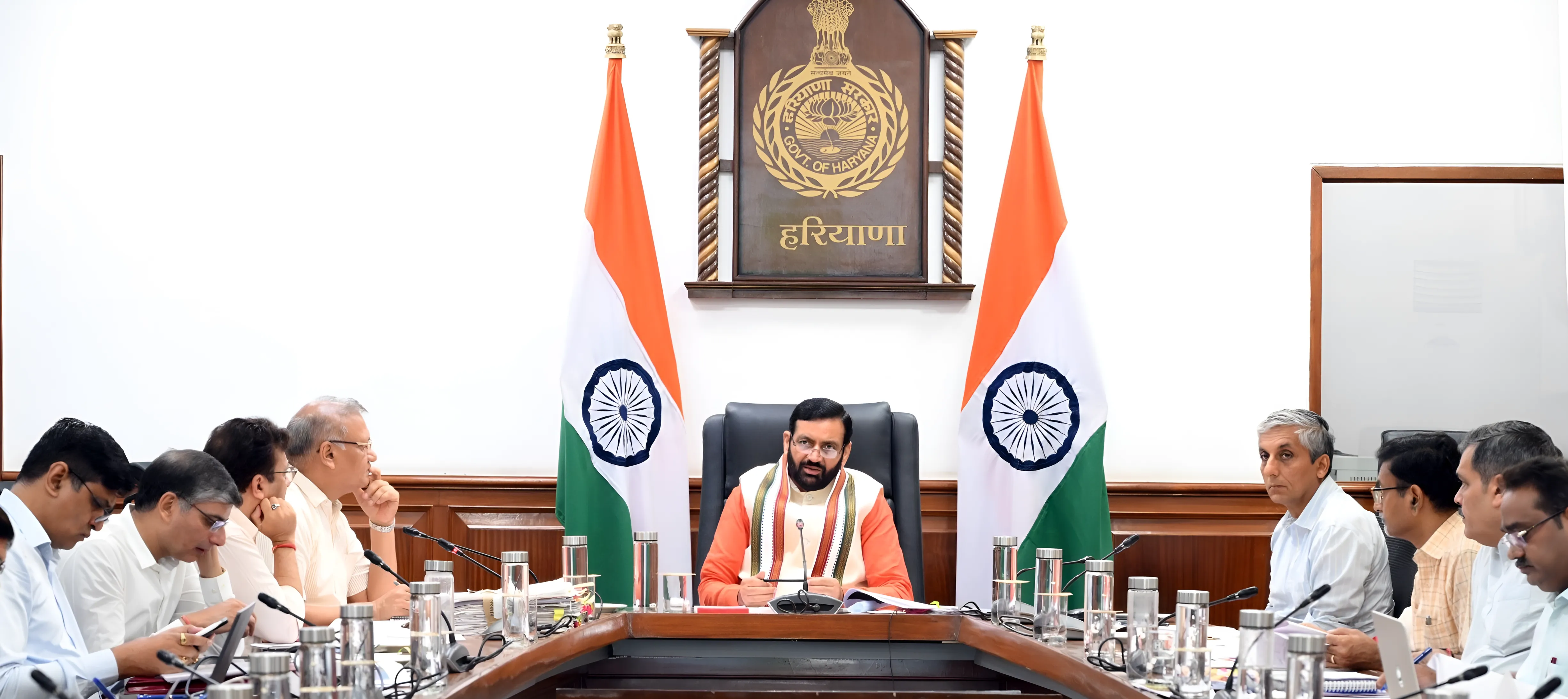 प्रदेश में आबादी के अनुसार होगी फायर स्टेशनों की व्यवस्था, मुख्यमंत्री ने की 'घोषणाओं' की प्रगति की समीक्षा, हर घोषणा पर बारीकी से चर्चा