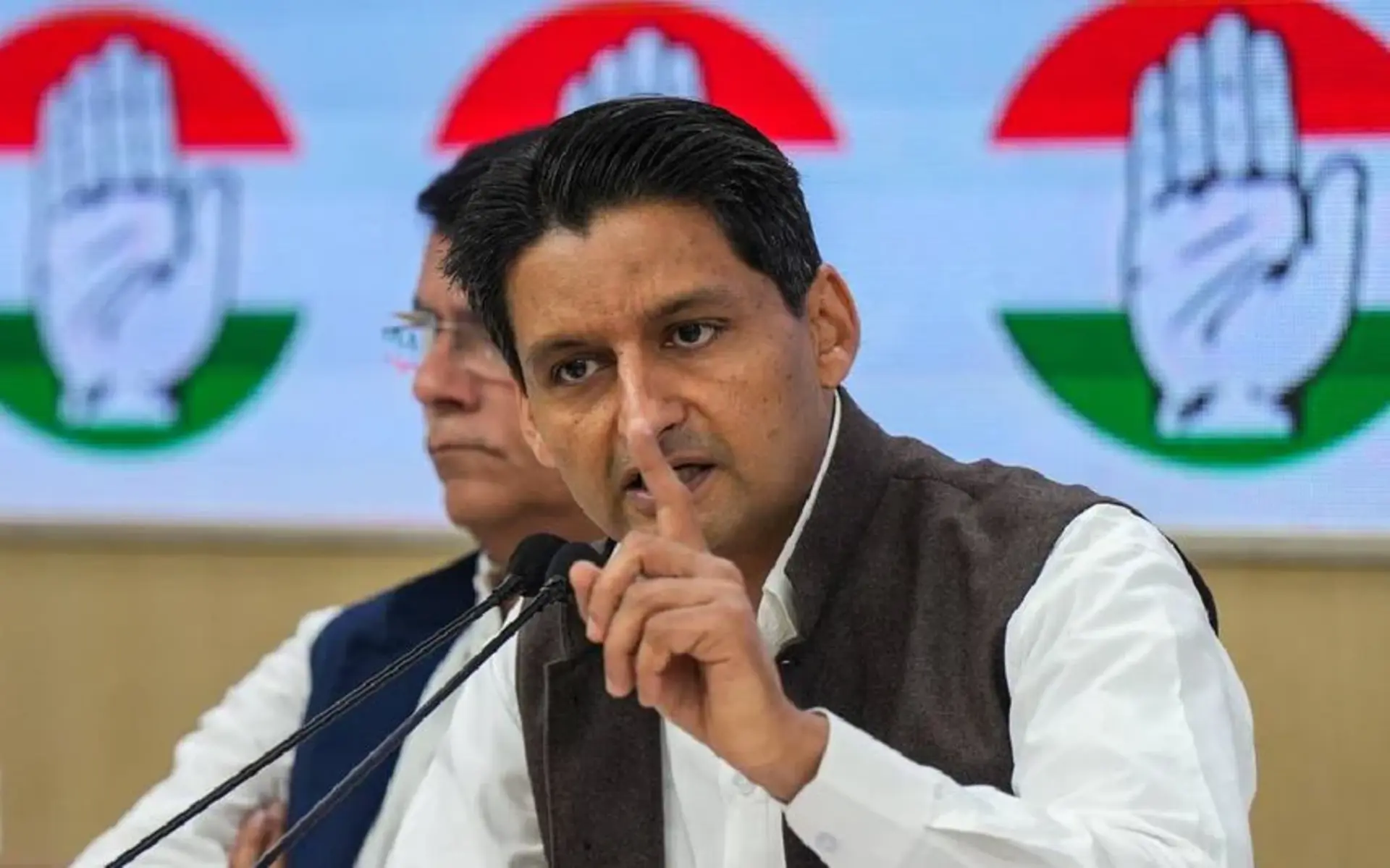 दीपेन्द्र हुड्डा का 'बड़ौली' पर पलटवार, बोले- भाजपा अध्यक्ष को अनर्गल बयानबाजी से बचना चाहिए ये उनको 'शोभा' नहीं देता