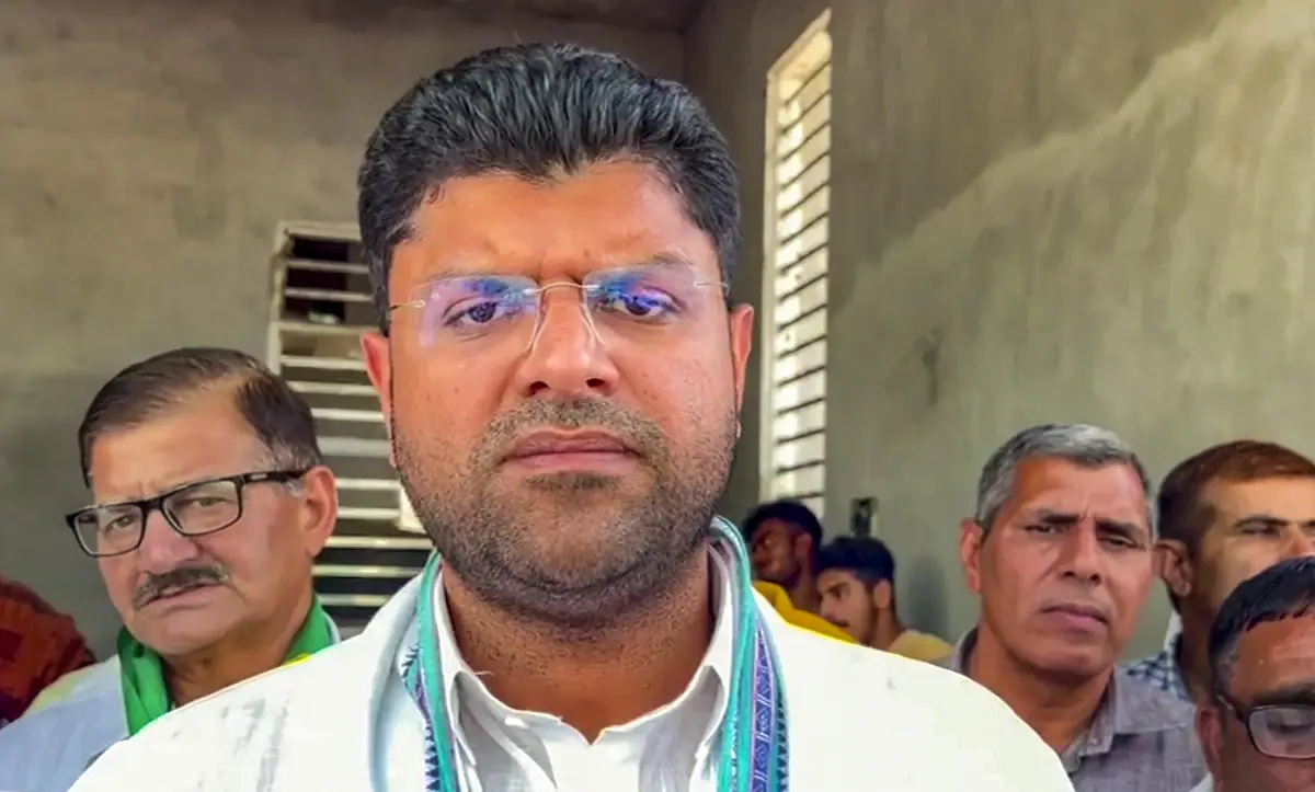 हरियाणा में सियासी उबाल! दुष्यंत बोले- 'मुझ पर हमला हुआ', SP ने नकारे आरोप