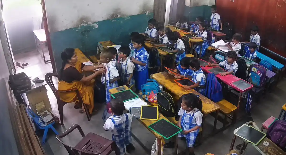होमवर्क न करने पर 'टीचर का टॉर्चर' थप्पड़ और खौफ के बाद 6 साल के मासूम की क्लास में ही मौत!