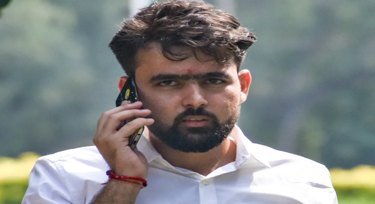 कौन हैं दीपांशु शोकीन? NSUI से अलग होकर निर्दलीय चुनाव लड़ा, DUSU उपाध्यक्ष बनकर रचा इतिहास