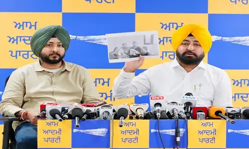 ED रेड के बाद पंजाब के मंत्री हरदीप सिंह मुंडियां के गंभीर आरोप, बोले- परिवार पर AAP छोड़ने का दबाव बनाया, ‘पंजाबी डरने वाले नहीं’