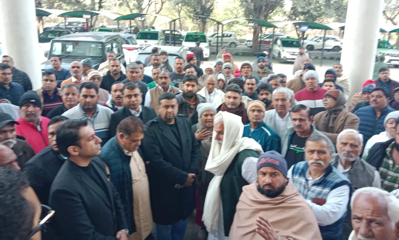 जयदीप राठी हत्याकांड : परिजन और समर्थकों में रोष, बोले- डीसी-एसपी ने जिंदा लाने का दिया था भरोसा..अब कम से कम डैड बॉडी तो लाकर दे दो