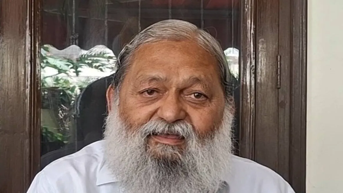 "इनके भीतर विदेशी आत्माएं बोलती हैं": कांग्रेस पर अनिल विज का तीखा प्रहार, खड़गे और पप्पू यादव को लिया आड़े हाथ!