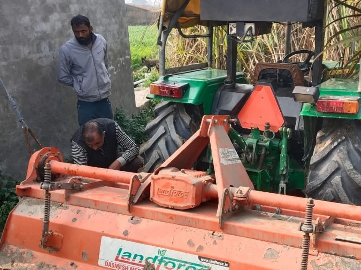 खेत में जुताई करने गए युवक की हत्या, परिजनों का आरोप- हत्या को 'हादसा' दिखाने के लिए रोटावेटर से कुचला