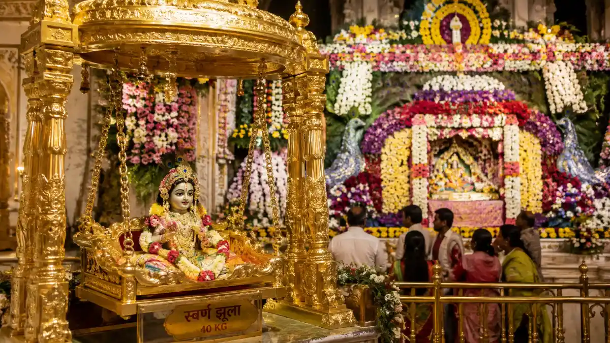पानीपत में जन्माष्टमी पर भव्य आयोजन, 40 किलो के स्वर्ण झूले में विराजेंगे बांके बिहारी; फूल बंगले में होंगे दर्शन