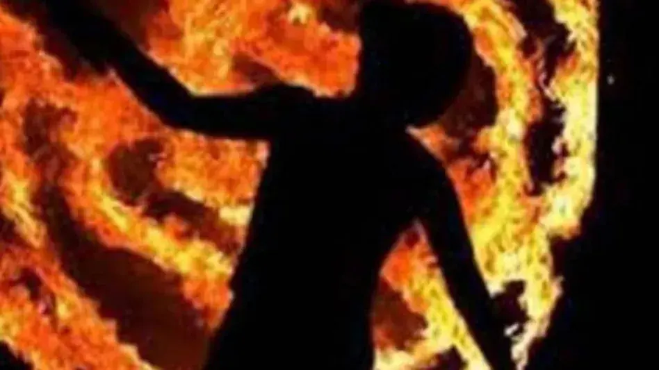 पानीपत के एक गांव में दो सगे भाईयों ने नाबालिग दोस्त के साथ कुकर्म कर पेट्रोल छिड़क कर लगाई आग