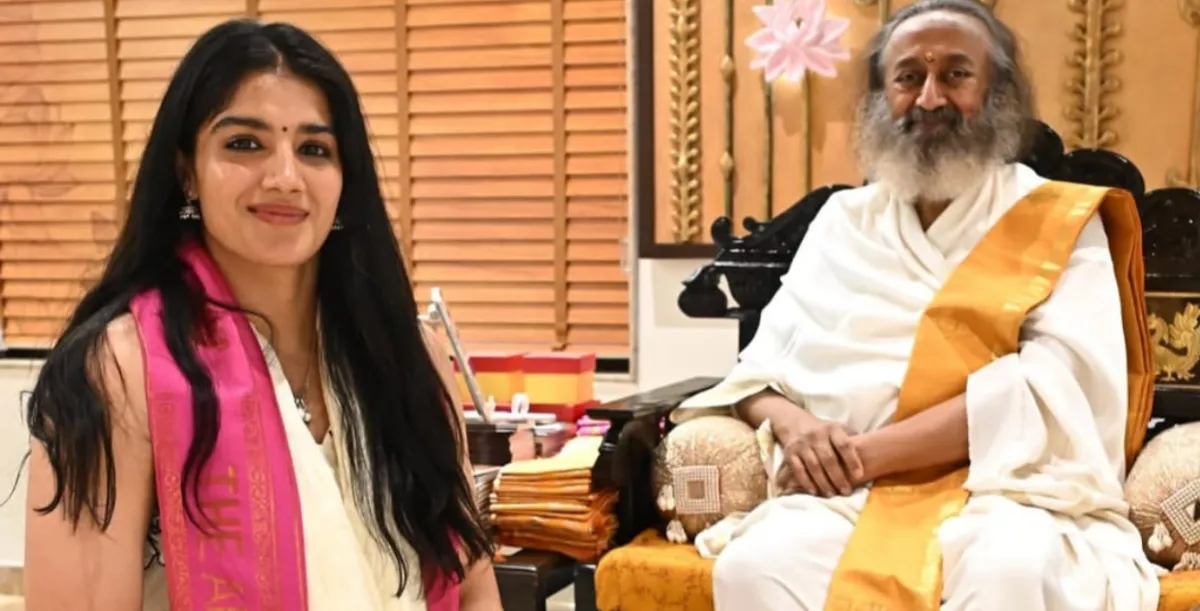 बेंगलुरु में 11 हजार बच्चों के बीच गूंजा हरियाणा का नाम, 'प्रज्ञा योग' से हरियाणा के बच्चों ने दिखाई अद्भुत स्मरण शक्ति, आँखें बंद कर चलाई साइकिल!