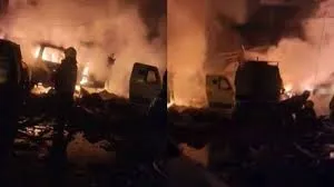 श्रीनगर में दिल्ली जैसा धमाका : 9 लोगों की मौत, 32 घायल, आंतकी हमला या हादसा !!