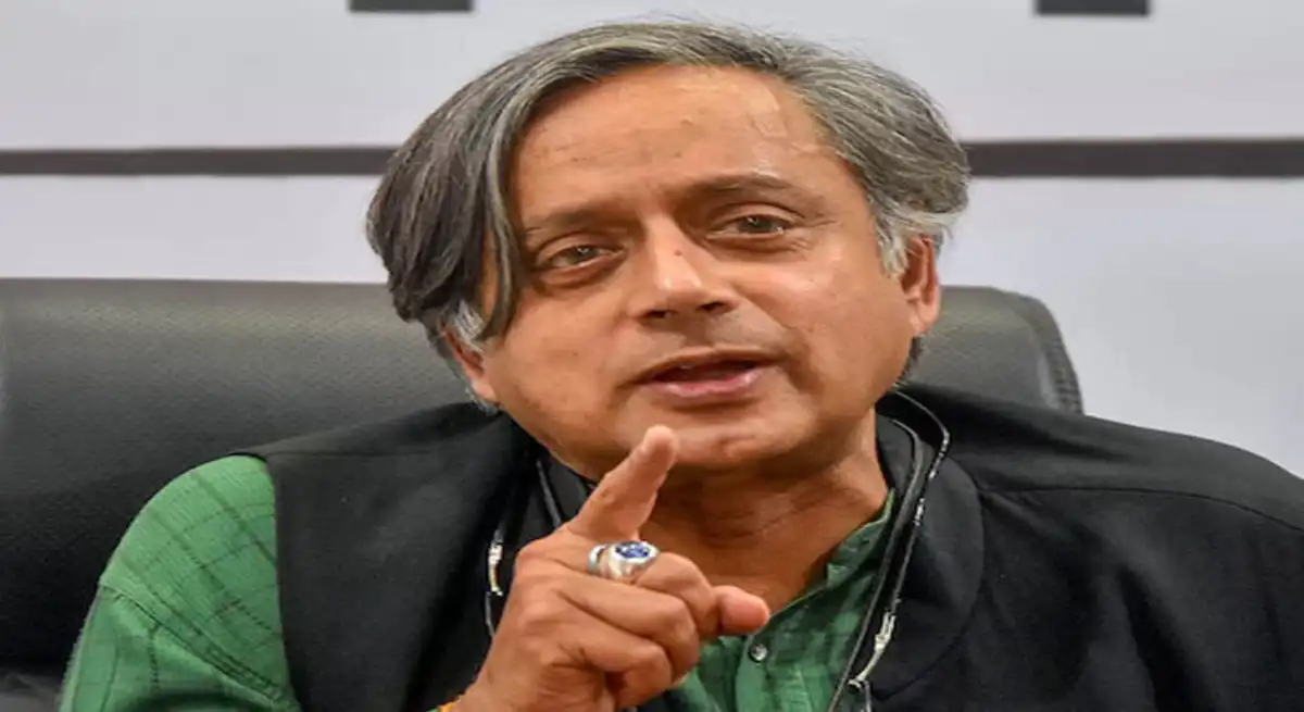 शशि थरूर का बड़ा राजनीतिक बयान- 'RSS का मकसद अभी भी हिंदू राष्ट्र, लेकिन मोहन भागवत की भाषा में दिख रहा बदलाव'